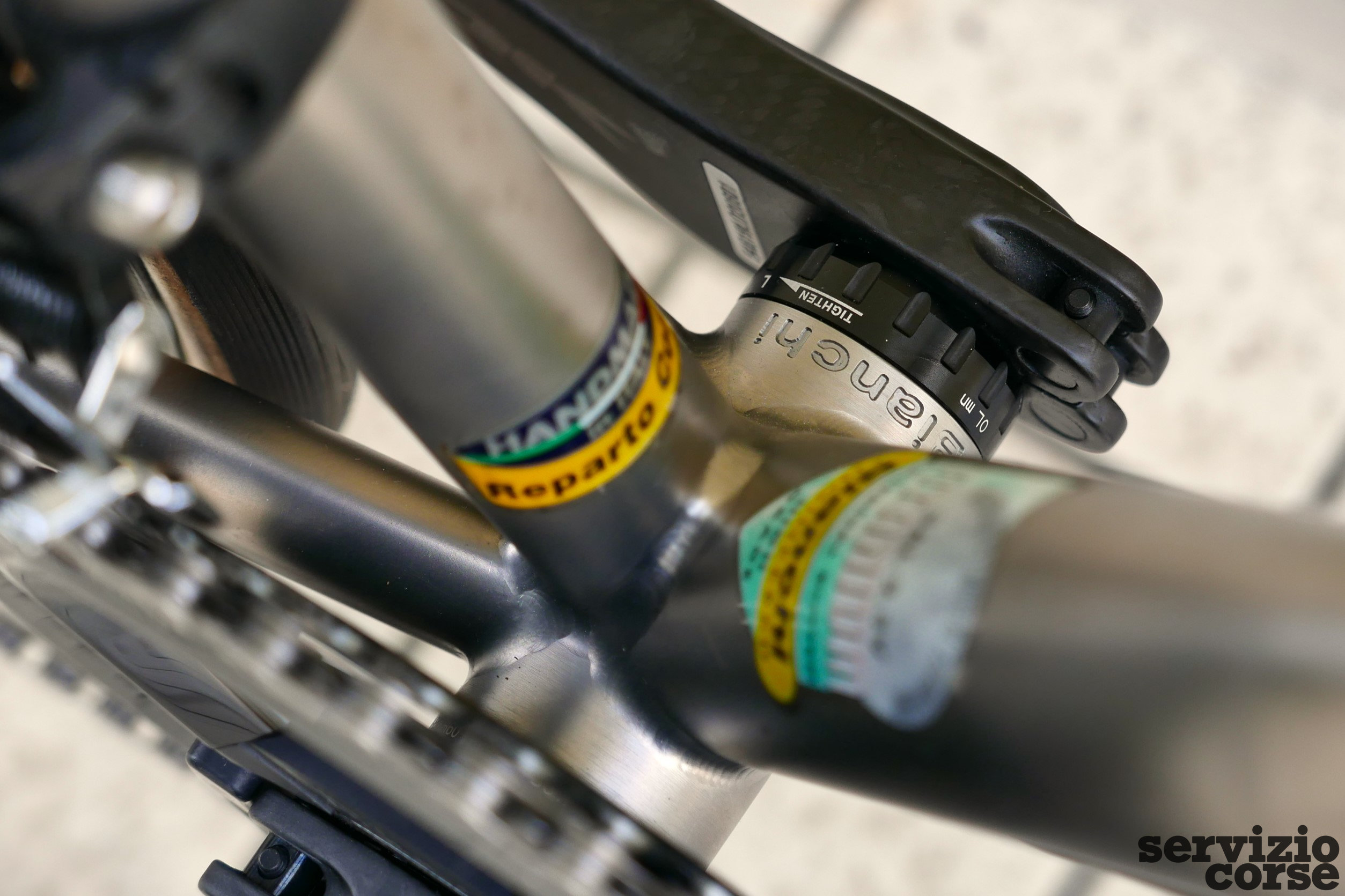 Bianchi S9 Matta: l’esclusività del titanio con montaggio moderno