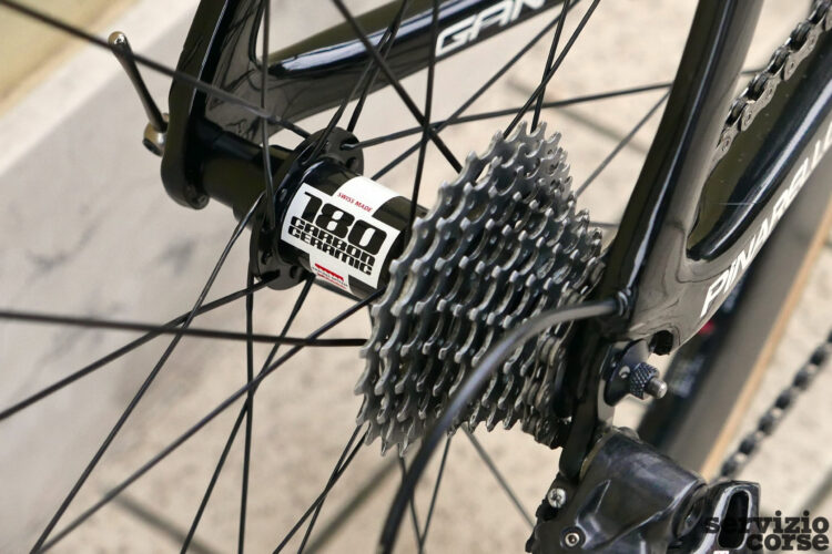 Pinarello Gan_3 Mozzo DT Swiss 180 su Pinarello Gan