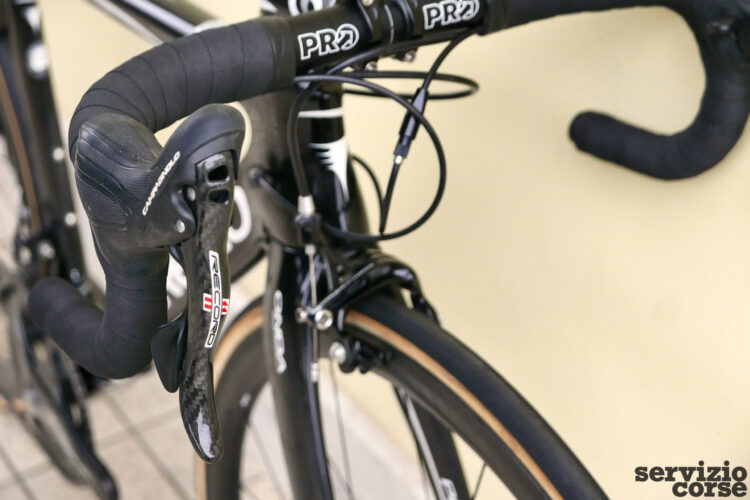 Pinarello Gan_9 Campagnolo Record Ergopower su manubrio Pro